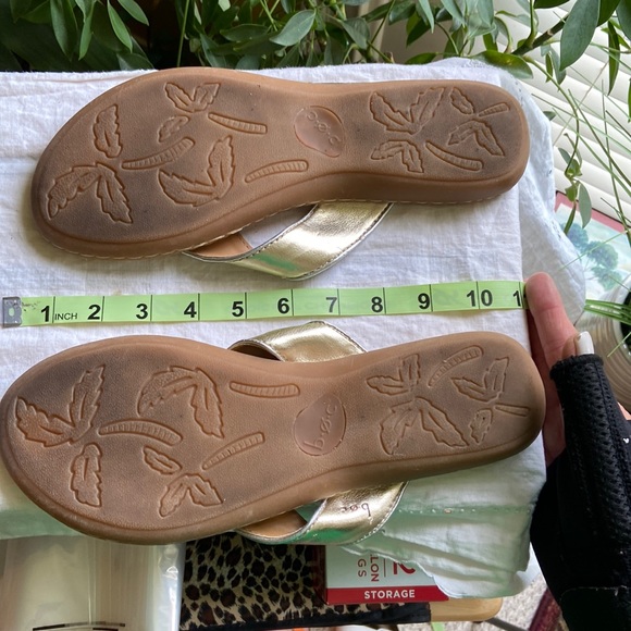 Born Concepts Metallic Gold & Silver Flip Flops - Picture 2 of 11